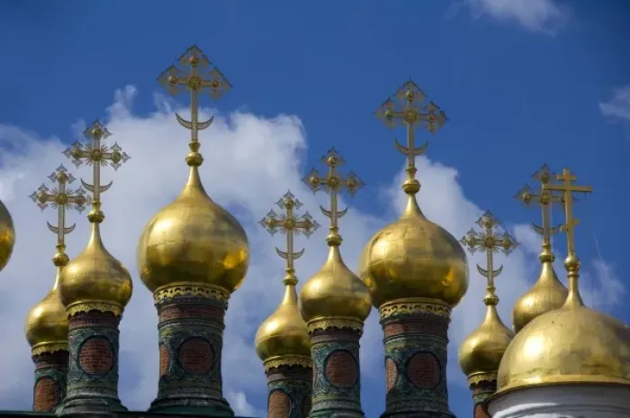 Framed Print : Russia, Moscow, The Kremlin. Terem Palace, guilded cupolas top the Czarinas Golden Chamber Framed Print : Russia, Moscow, The Kremlin. Terem Palace, guilded cupolas top the Czarinas Golden Chamber