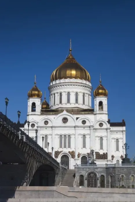 Framed Print : Russia, Moscow Oblast, Moscow, Khamovniki-area, Cathedral of Christ the Saviour, morning