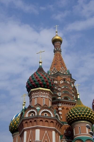 Russia, Moscow, Red Square. St. Basils Cathedral (aka Pokrovsky Sobor or Cathedral