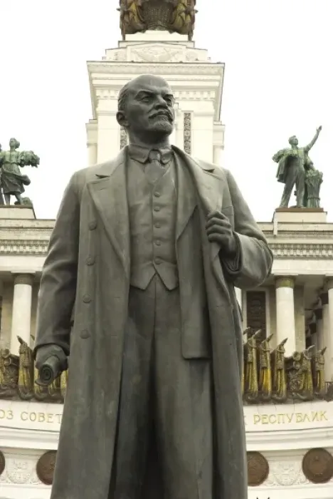 Framed Print : Russia. Moscow. VDNKh, the All-Russia Exhibition Center. Statue of Lenin Framed Print : Russia. Moscow. VDNKh, the All-Russia Exhibition Center. Statue of Lenin