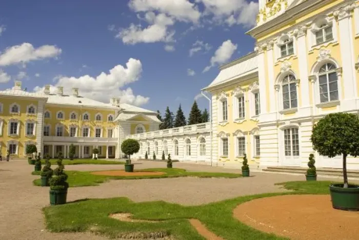 Framed Print : Russia. Petrodvorets. Peterhof Palace. Peter the Greats Summer Palace. Grand Palace Framed Print : Russia. Petrodvorets. Peterhof Palace. Peter the Greats Summer Palace. Grand Palace