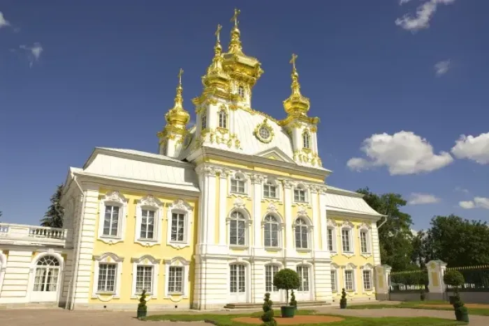Framed Print : Russia. Petrodvorets. Peterhof Palace. Peter the Greats Summer Palace. Grand Palace Framed Print : Russia. Petrodvorets. Peterhof Palace. Peter the Greats Summer Palace. Grand Palace