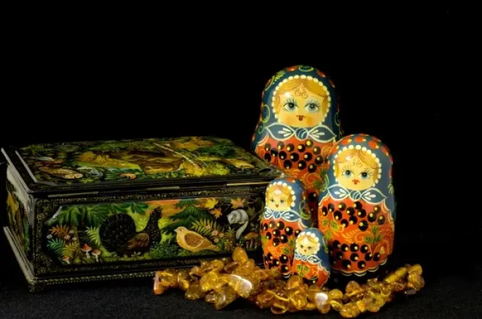 Framed Print : Russia, Russian handicrafts. High quality traditional painted lacquer box, matryoshka