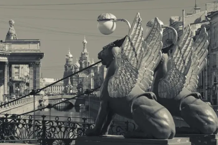 Framed Print : Russia, Saint Petersburg, Center, Bankovsky Bridge, griffin statue