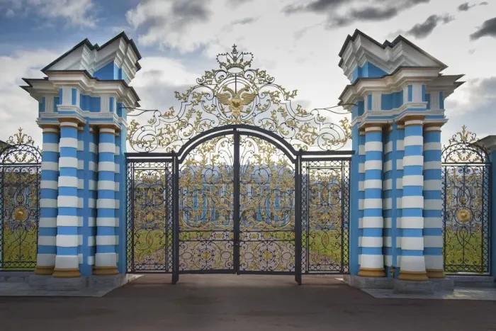 Framed Print : Russia, St. Petersburg. Main entrance to Peterhof Palace Framed Print : Russia, St. Petersburg. Main entrance to Peterhof Palace