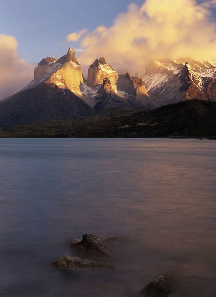 SA, Chile, Patagonia, Torres del Paine NP The Horns above Lago Pehoe, sunrise