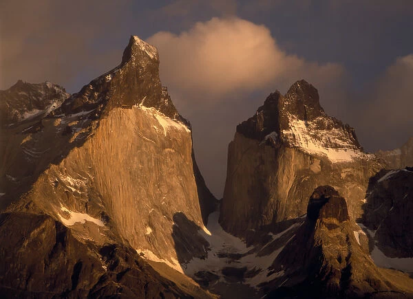 SA, Chile, Patagonia, Torres del Paine NP The Horns at sunrise