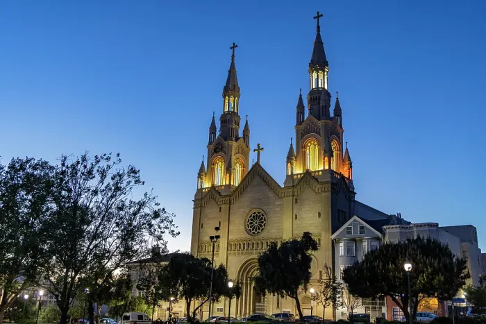 Framed Print : Saint Peter and Paul Church in Washington Square at dusk in San Francisco, California, USA. (Editorial Use Only) Framed Print : Saint Peter and Paul Church in Washington Square at dusk in San Francisco, California, USA. (Editorial Use Only)