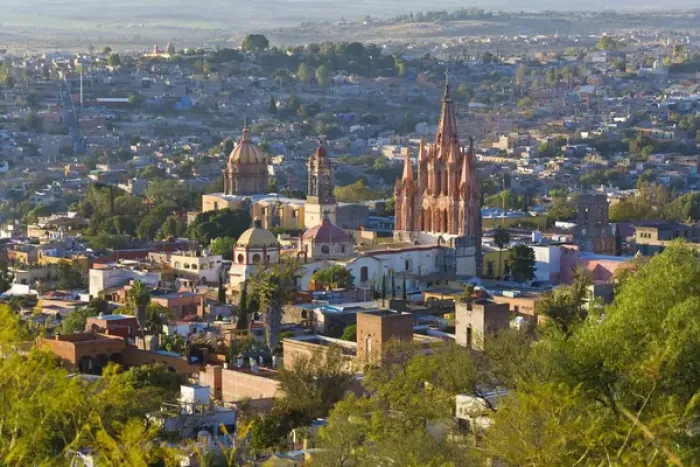 Framed Print : San Miguel Allende & La Parroquia Church