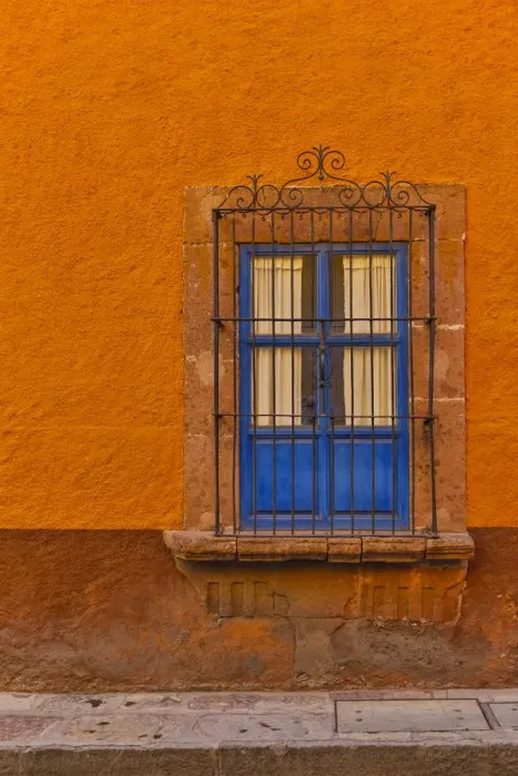 Framed Print : San Miguel De Allende, Mexico. Colorful buildings and windows Framed Print : San Miguel De Allende, Mexico. Colorful buildings and windows