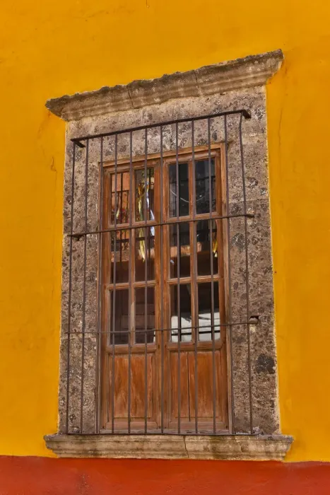 Framed Print : San Miguel De Allende, Mexico. Colorful buildings and windows