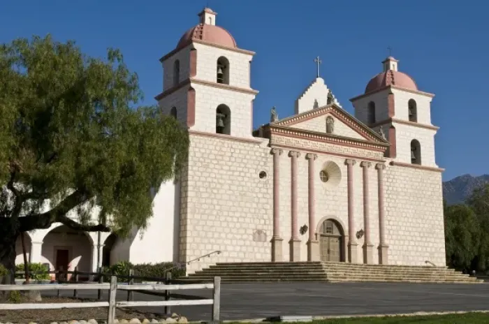 Framed Print : Santa Barbara, California. Santa Barbara Mission Framed Print : Santa Barbara, California. Santa Barbara Mission