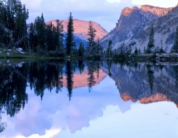 Framed Print : Sawtooth Wilderness, Idaho. USA. Cumulus clouds & Mount Everly reflected in unnamed lake at sunset Framed Print : Sawtooth Wilderness, Idaho. USA. Cumulus clouds & Mount Everly reflected in unnamed lake at sunset