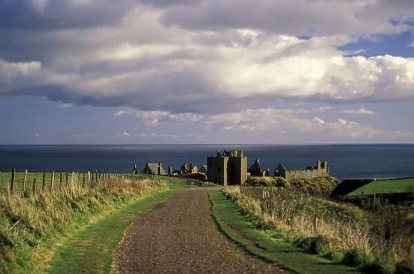 Scotland, Aberdeen, Stonehaven. Dunnotar Castle
