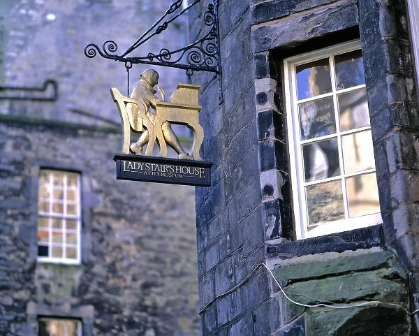Scotland, East Lothian, Edinburgh. A quaint gilt sign indicates Lady Stairs House in Edinburgh