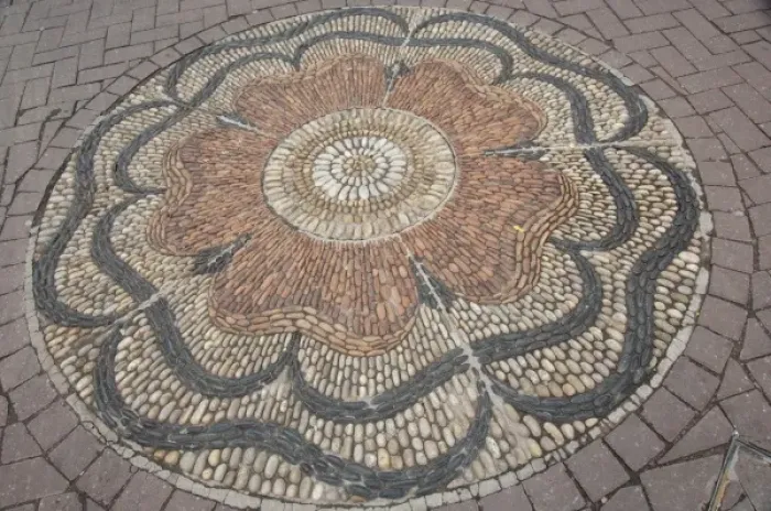 Framed Print : Scotland, Edinburgh. Historic Rose Street, with stone mosaic rose design in street