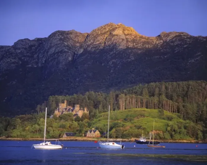 Framed Print : Scotland, Highland, Wester Ross, Plockton. The village of Plockton and Duncraig Castle Framed Print : Scotland, Highland, Wester Ross, Plockton. The village of Plockton and Duncraig Castle