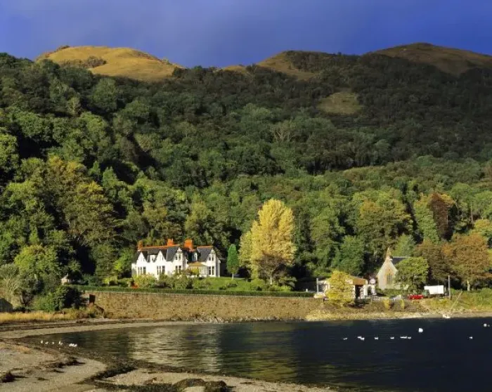 Framed Print : Scotland, Highland, Wester Ross, Onich. Afternoon sun highlights the buildings Framed Print : Scotland, Highland, Wester Ross, Onich. Afternoon sun highlights the buildings