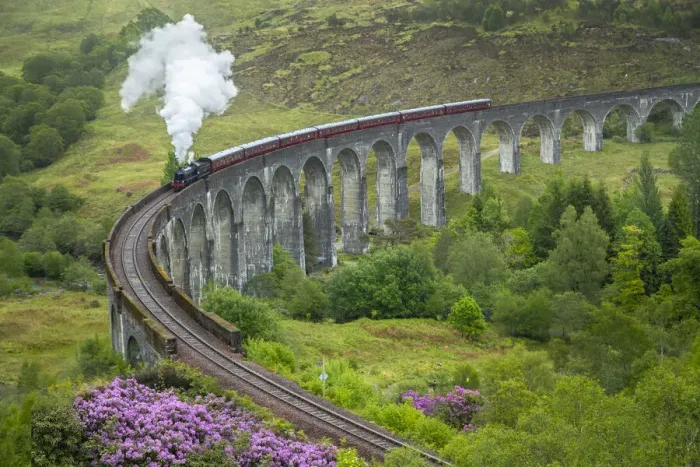 Framed Print : Scotland. The Jacobite Train on elevated track