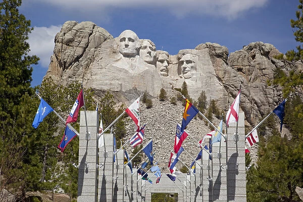 SD, Mount Rushmore National Memorial, (Gutzon Borglum sculptor), Avenue of Flags