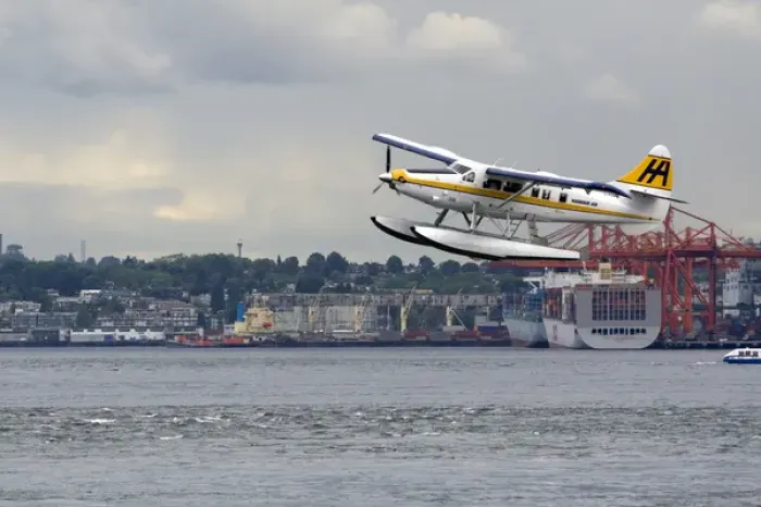 Framed Print : Seaplane flying at Port Vancouver in British Columbia, Canada