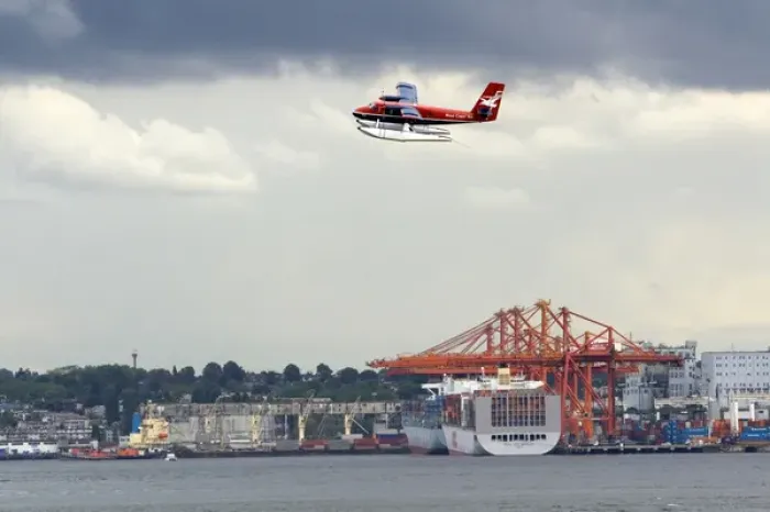 Framed Print : Seaplane flying at Port Vancouver in British Columbia, Canada