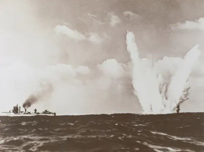 Framed Print : SECOND WORLD WAR (1939-1945). Underwater mine explosion Framed Print : SECOND WORLD WAR (1939-1945). Underwater mine explosion
