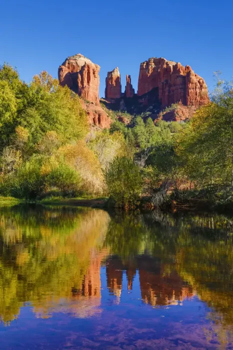 Framed Print : Sedona and the Red Rock Crossing with river reflecting the red rock Framed Print : Sedona and the Red Rock Crossing with river reflecting the red rock