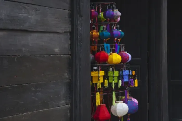 Framed Print : Selling colorful lanterns in Hoi An Ancient Town, UNESCO World Heritage site