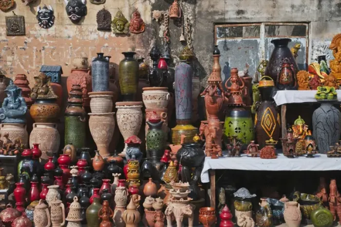 Framed Print : Selling pottery on the street, Jaipur, Rajasthan, India Framed Print : Selling pottery on the street, Jaipur, Rajasthan, India