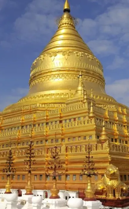 Framed Print : Shwezigon Pagoda Framed Print : Shwezigon Pagoda