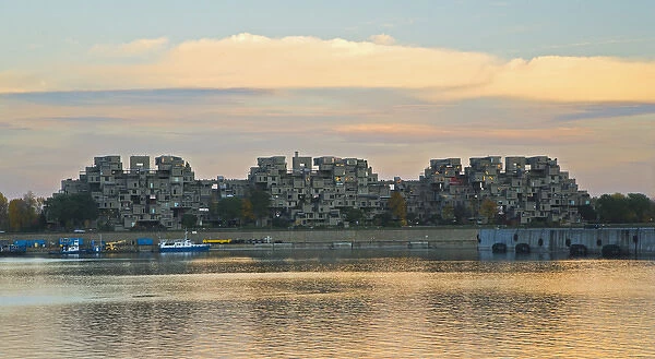 Sights of Montreal, the view of Habitat 67 living experience
