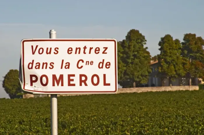 Framed Print : A sign saying Vous entrez dans la commune de Pomerol - you are entering Framed Print : A sign saying Vous entrez dans la commune de Pomerol - you are entering