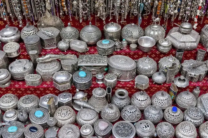 Framed Print : Silver handcrafted objects for sale at the Muttrah Souq. Muttrah, Muscat, Oman