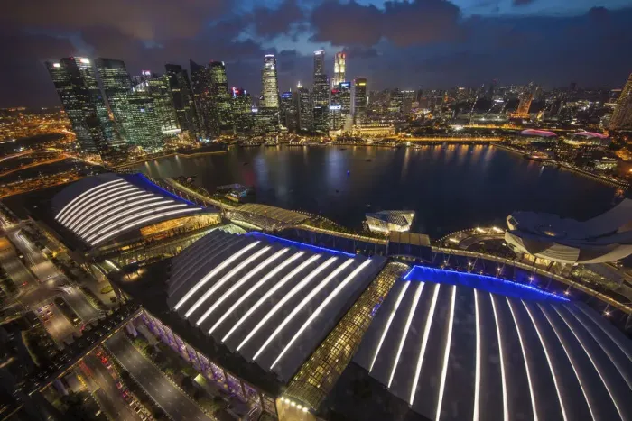 Framed Print : Singapore. Overview of city at night