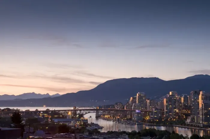 Framed Print : Skyline of Vancouver, BC, Canada Framed Print : Skyline of Vancouver, BC, Canada
