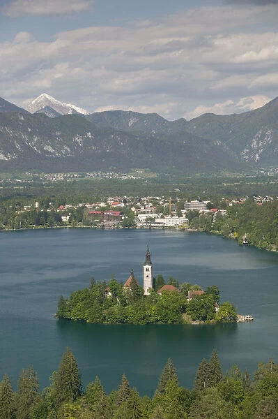 SLOVENIA-GORENJSKA-Bled: Lake Bled View from Mala Osojnica hill a Walter Bibikow