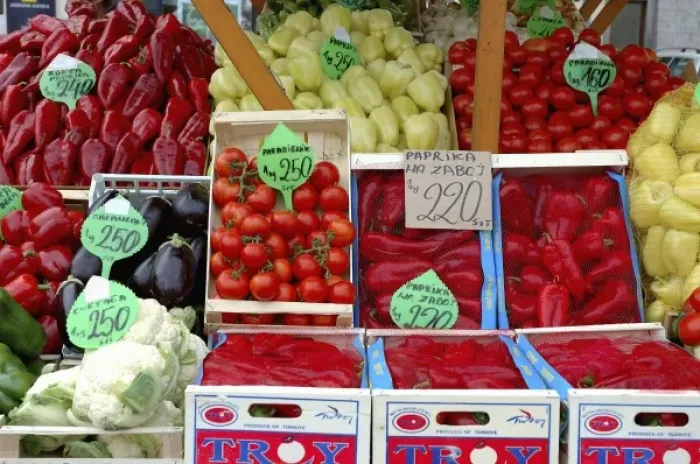 Framed Print : Slovenia, Ljubljana, fruit and vegetable market