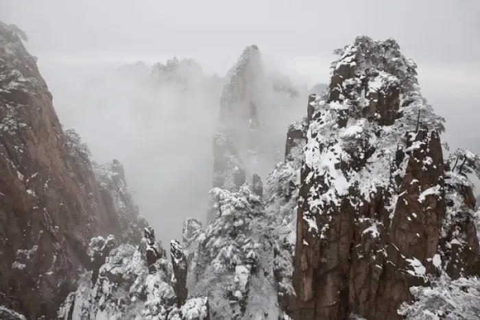 Framed Print : Snow in the Huangshan or Yellow Mountains, Anhui Province, China Framed Print : Snow in the Huangshan or Yellow Mountains, Anhui Province, China