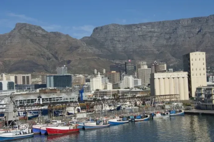 Framed Print : South Africa, Cape Town. Victoria & Alfred waterfront area with Table Mountain in the distance Framed Print : South Africa, Cape Town. Victoria & Alfred waterfront area with Table Mountain in the distance