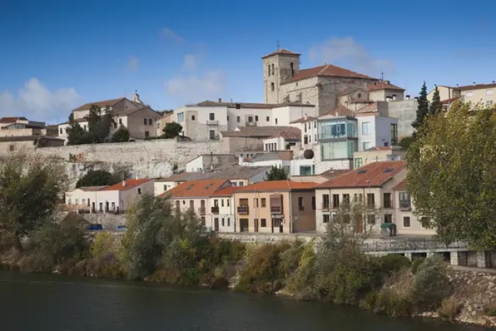 Framed Print : Spain, Castilla y Leon Region, Zamora Province, Zamora, town view along Duero River Framed Print : Spain, Castilla y Leon Region, Zamora Province, Zamora, town view along Duero River