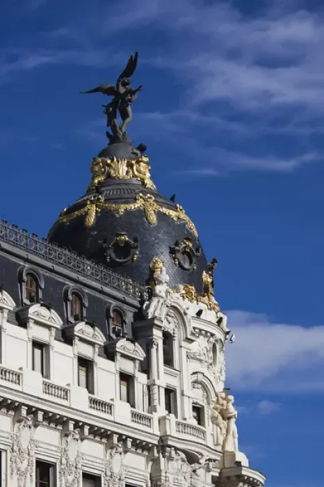 Framed Print : Spain, Madrid, Centro Area, Metropolitan Building, daytime Framed Print : Spain, Madrid, Centro Area, Metropolitan Building, daytime