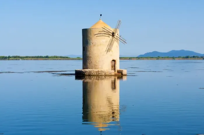 Framed Print : The spanish windmill on the lagoon of Orbetello, Orbetello, Grosseto province, Maremma