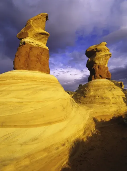 Framed Print : Spectacular hoodoos in Devils Garden, Grand Staircase Escalante National Monument Framed Print : Spectacular hoodoos in Devils Garden, Grand Staircase Escalante National Monument