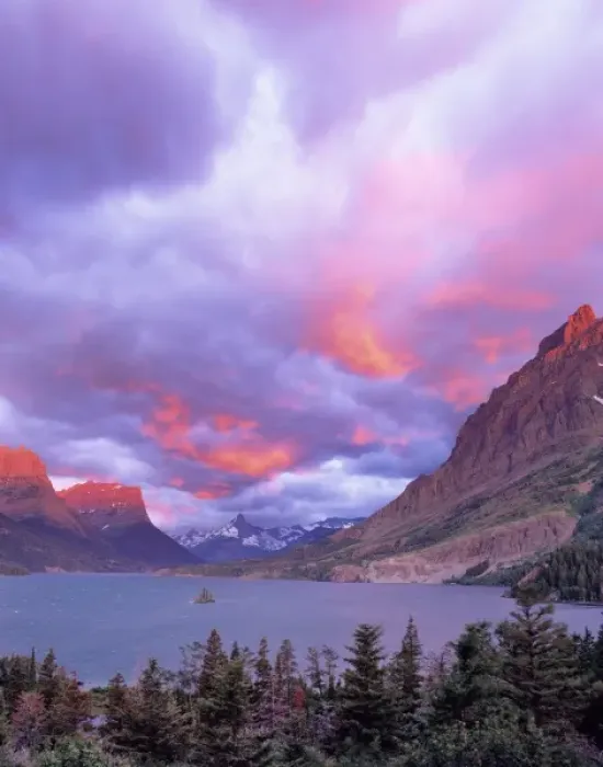 Framed Print : Spectacular Sunrise over Wild Goose Island in glacier National Park in Montana