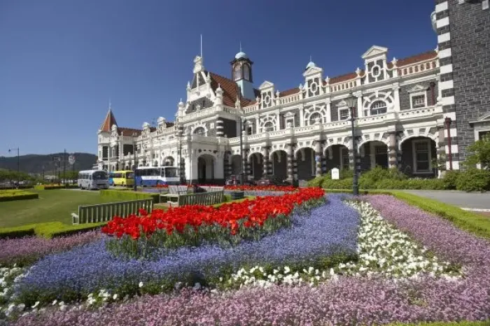 Framed Print : Spring Flowers and Historic Railway Station, Dunedin, South Island, New Zealand