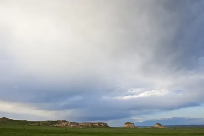 Framed Print : Spring storm over Pawnee Buttes, Pawnee National Grasslands, Colorado, USA Framed Print : Spring storm over Pawnee Buttes, Pawnee National Grasslands, Colorado, USA