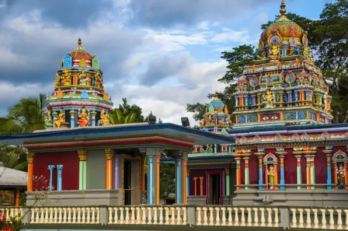 Framed Print : Sri Siva Subramaniya hindu temple, Nadi, Viti levu, Fiji