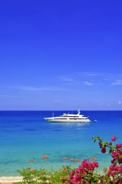 Framed Print : St. Martin / Maarten. Yacht off Long Beach (Baie Longue) St. Martin / Maarten Framed Print : St. Martin / Maarten. Yacht off Long Beach (Baie Longue) St. Martin / Maarten