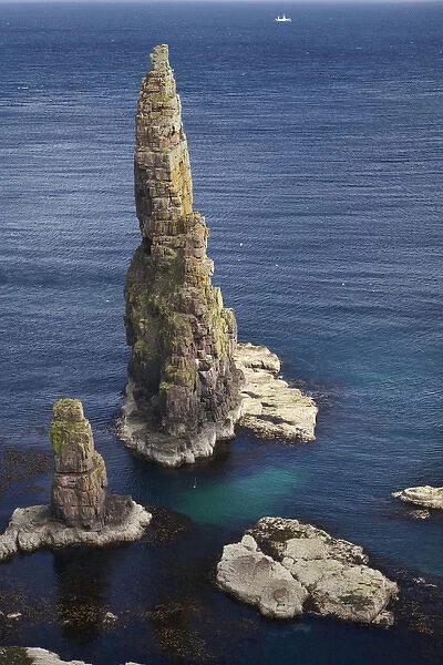 Stacks of Duncansby, Duncansby Head, John O Groats, Caithness, Highlands, Scotland